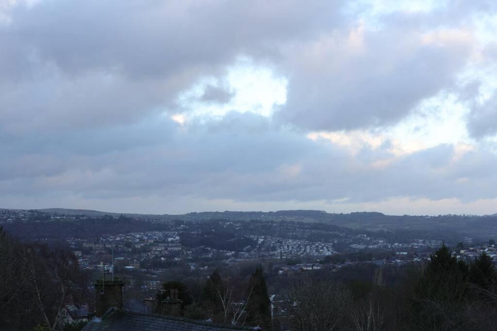 Two-Bedroom Apartment With Scenic Balcony View Shipley  Exteriér fotografie